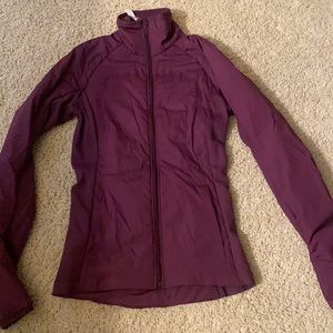 Lulu puffy windbreaker! Maroon zip up jacket
